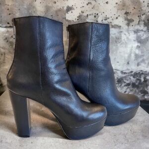 Vintage Steve Madden Leather Platform Bootie